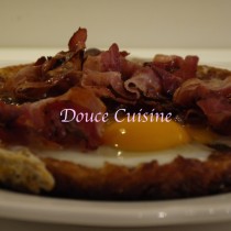 Oeufs au bacon et galettes de pommes de terre façon Gordon Ramsay