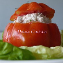 Tomates farcies aux rillettes de thon