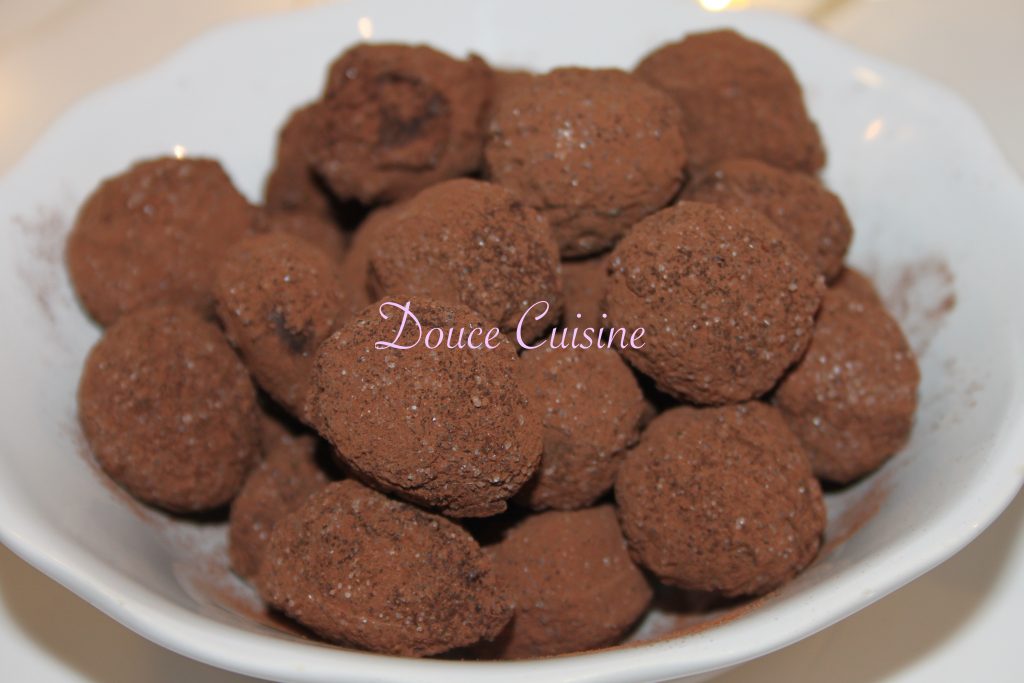 Truffes à la fève de Tonka et à la fleur de sel