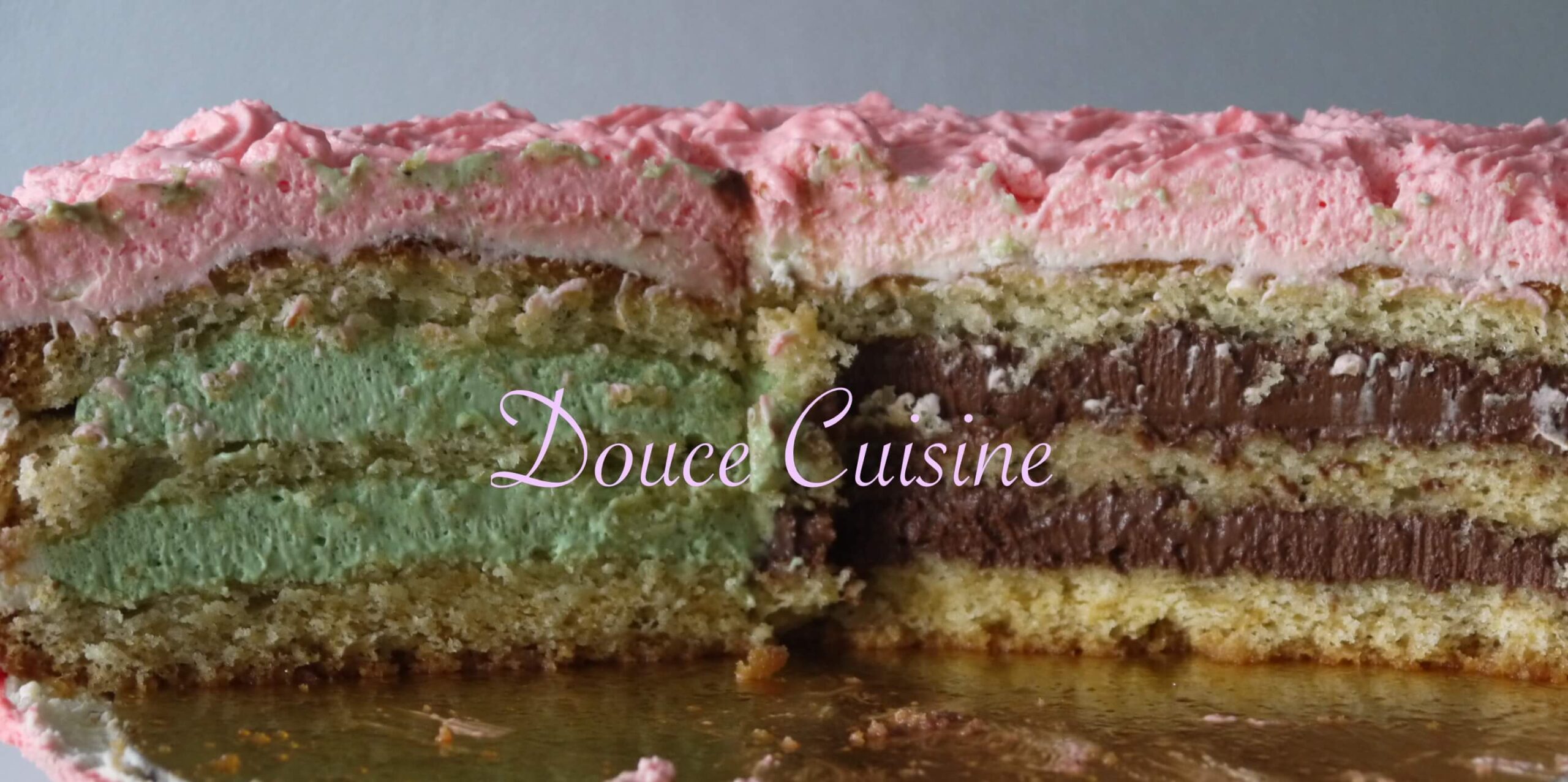 Rose cake chocolat pistache